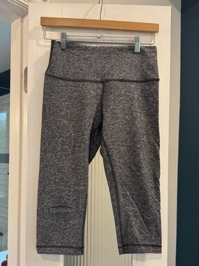 Lululemon Charcoal Heather Gray High-Waist Capri Leggings Size 8